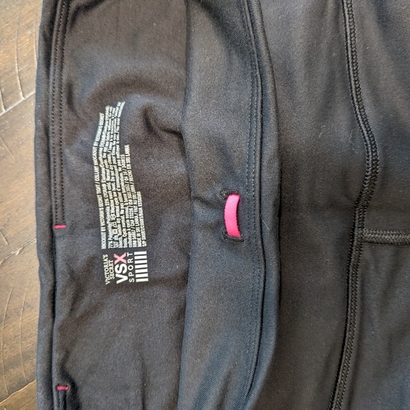 Victoria Secret Sport black leggings size small - Picture 4 of 6